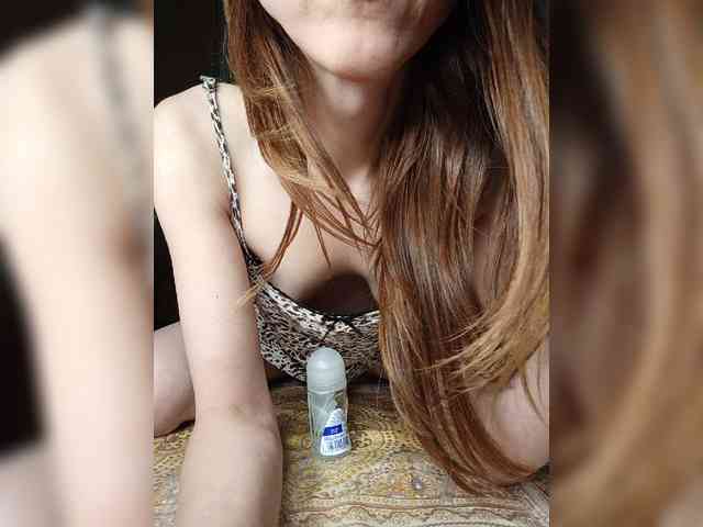 Your-Peachy-Dream webcam