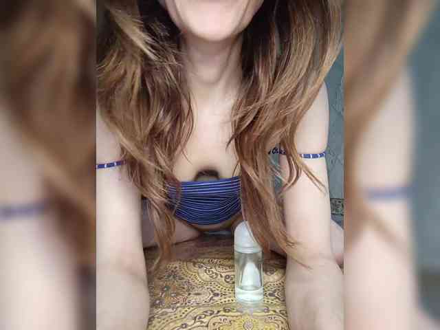 Your-Peachy-Dream webcam