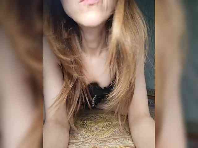 Your-Peachy-Dream webcam