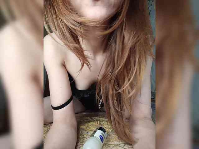 Your-Peachy-Dream webcam