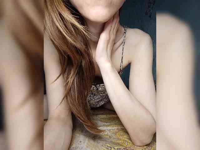 Your-Peachy-Dream webcam