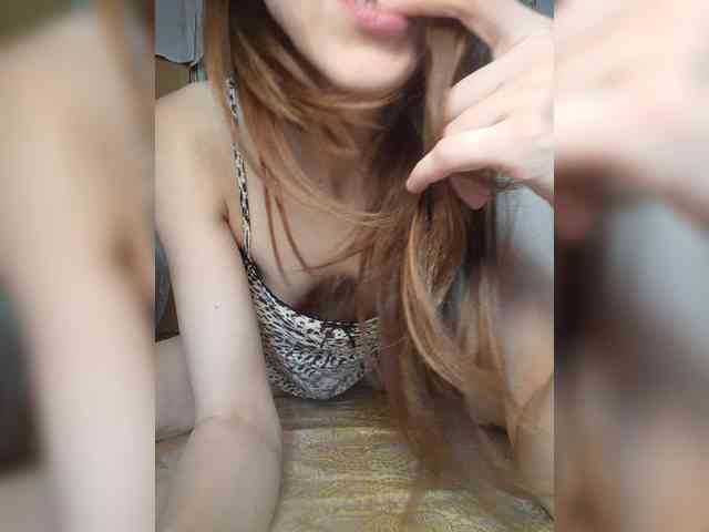 Your-Peachy-Dream webcam