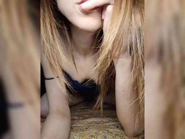 Your-Peachy-Dream webcam