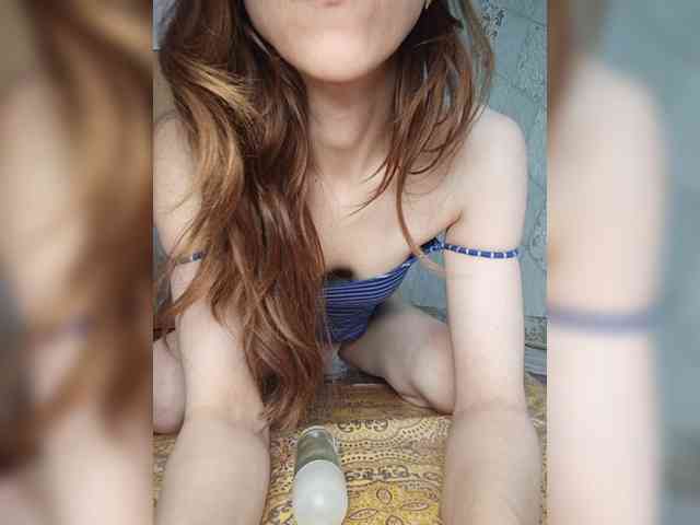 Your-Peachy-Dream webcam