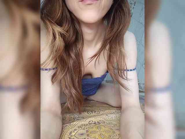 Your-Peachy-Dream webcam