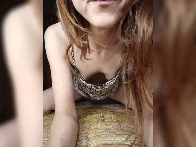 Your-Peachy-Dream webcam