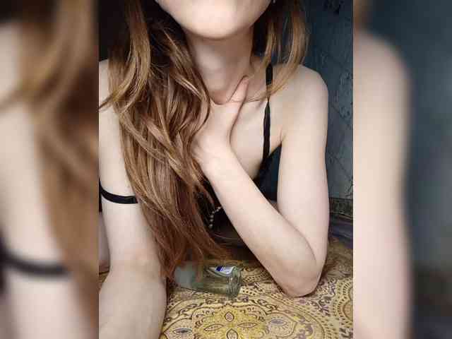 Your-Peachy-Dream webcam