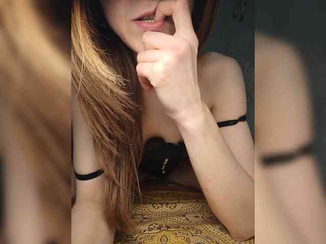 Your-Peachy-Dream webcam