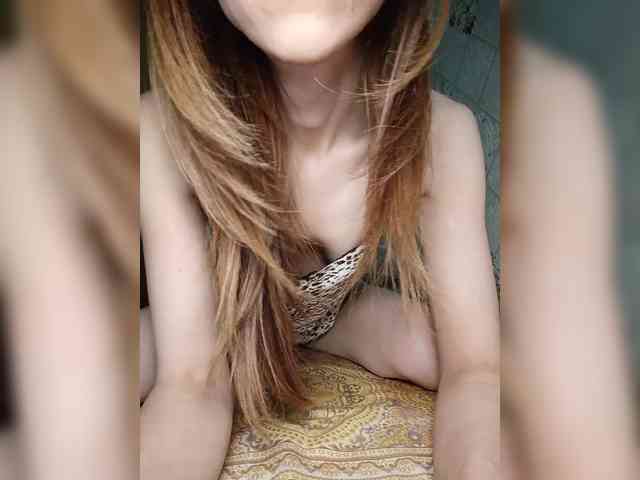 Your-Peachy-Dream webcam