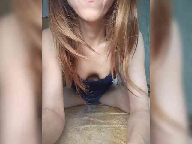 Your-Peachy-Dream webcam