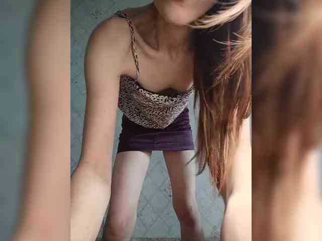 Your-Peachy-Dream webcam