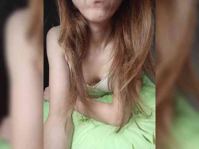 Your-Peachy-Dream webcam
