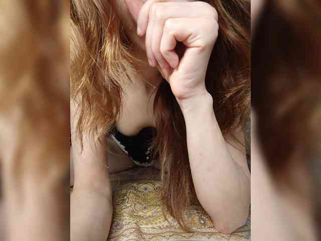 Your-Peachy-Dream webcam