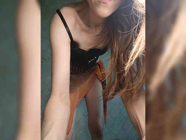 Your-Peachy-Dream webcam