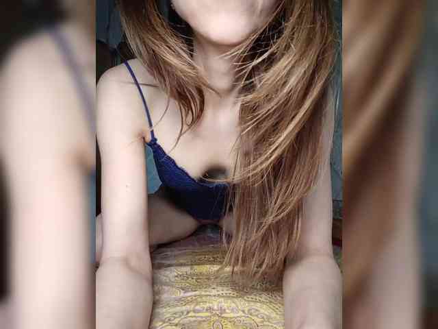 Your-Peachy-Dream webcam