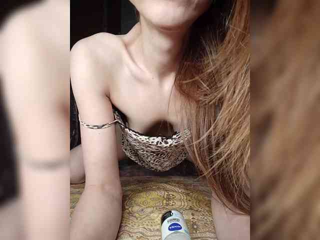 Your-Peachy-Dream webcam