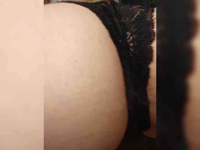 Your-Peachy-Dream webcam