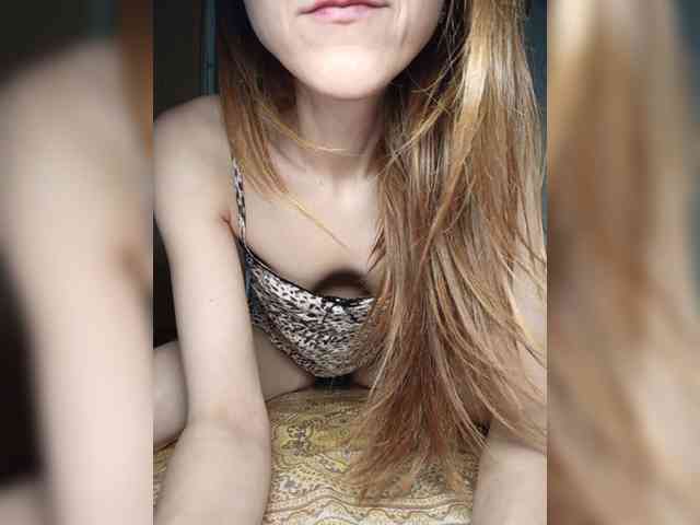 Your-Peachy-Dream webcam
