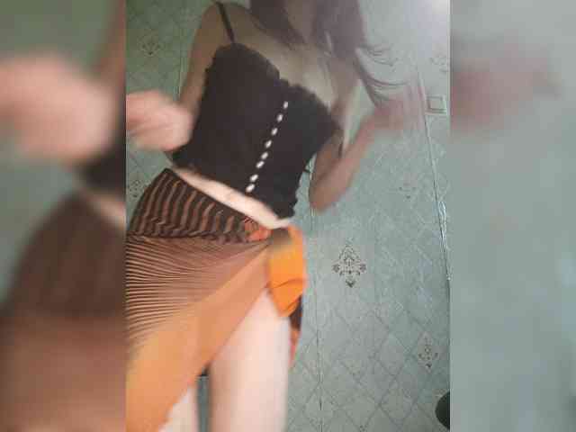 Your-Peachy-Dream webcam