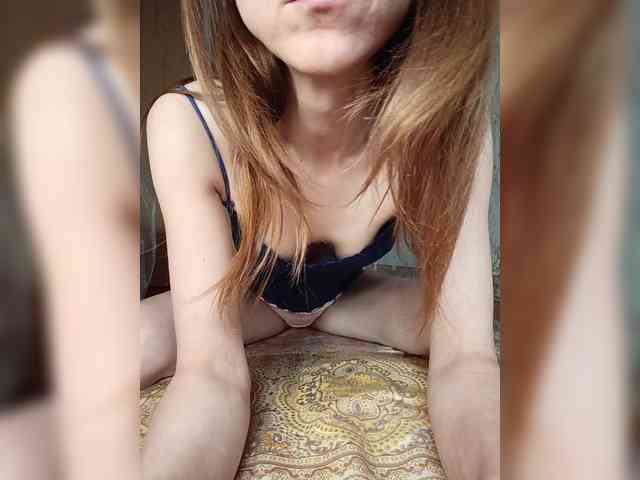 Your-Peachy-Dream webcam