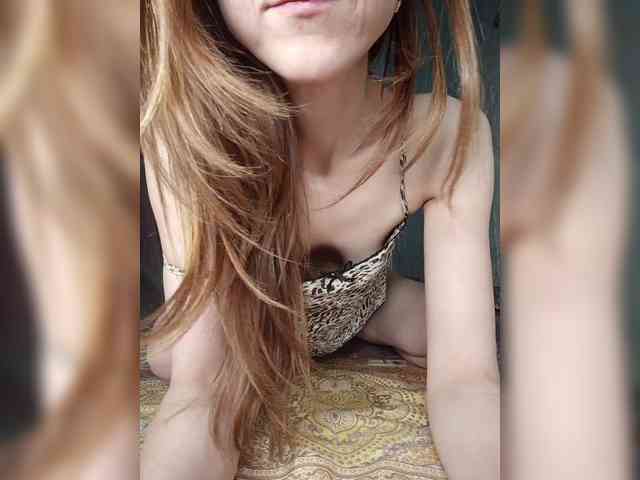 Your-Peachy-Dream webcam
