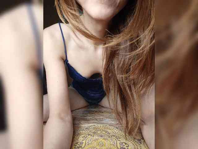 Your-Peachy-Dream webcam