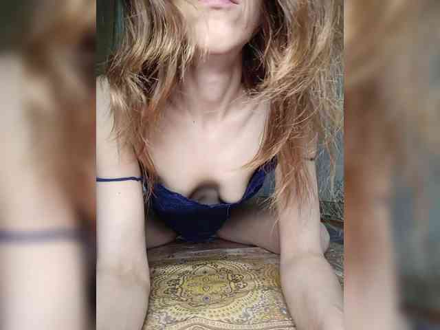 Your-Peachy-Dream webcam