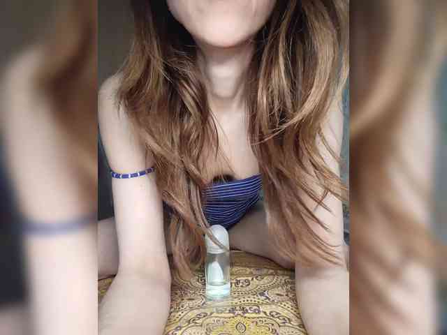 Your-Peachy-Dream webcam