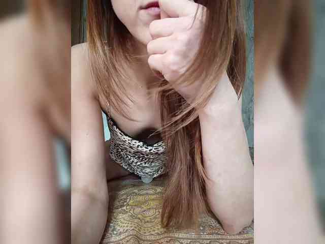 Your-Peachy-Dream webcam