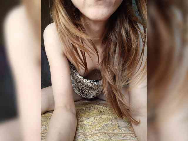 Your-Peachy-Dream webcam