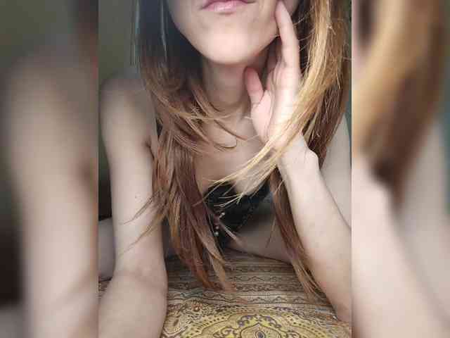 Your-Peachy-Dream webcam