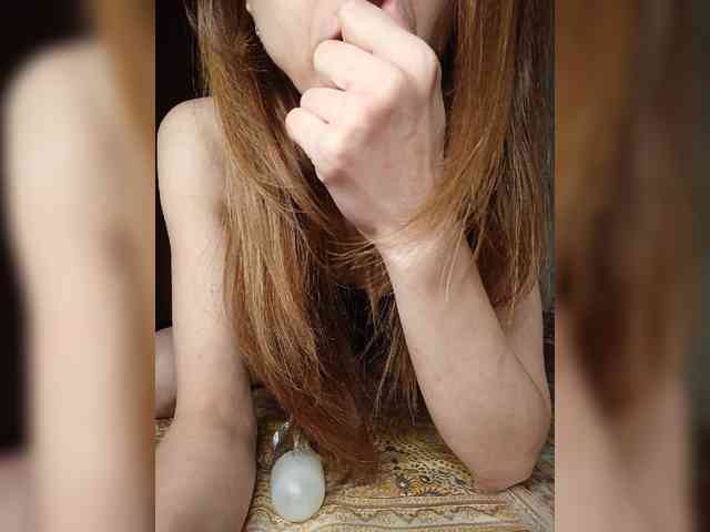 Your-Peachy-Dream webcam