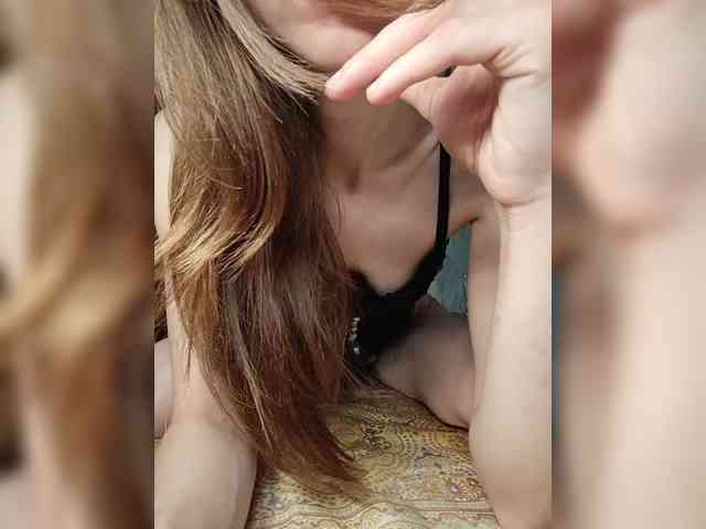 Your-Peachy-Dream webcam