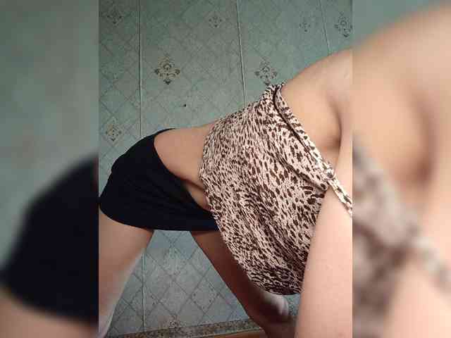 Your-Peachy-Dream webcam