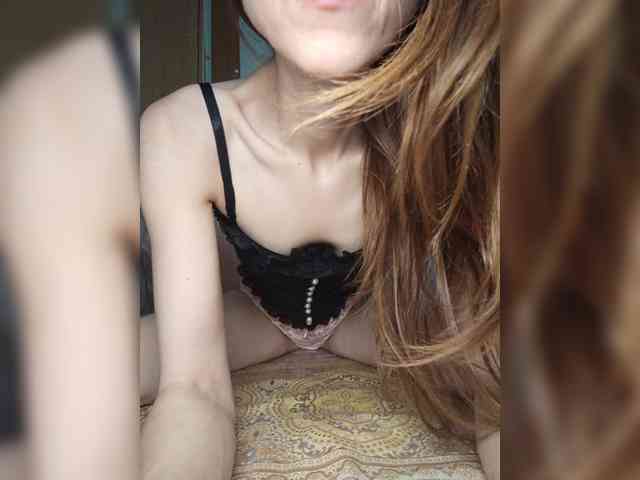 Your-Peachy-Dream webcam