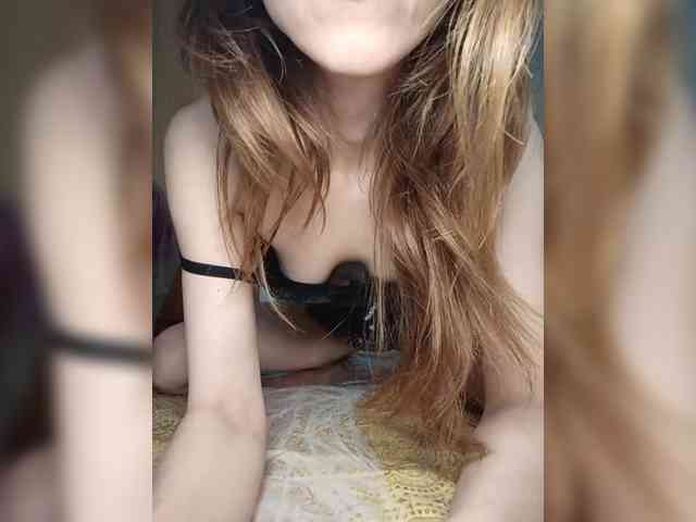 Your-Peachy-Dream webcam