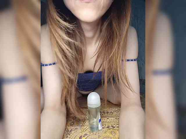 Your-Peachy-Dream webcam