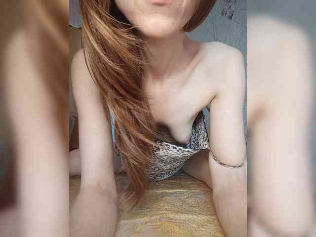 Your-Peachy-Dream webcam