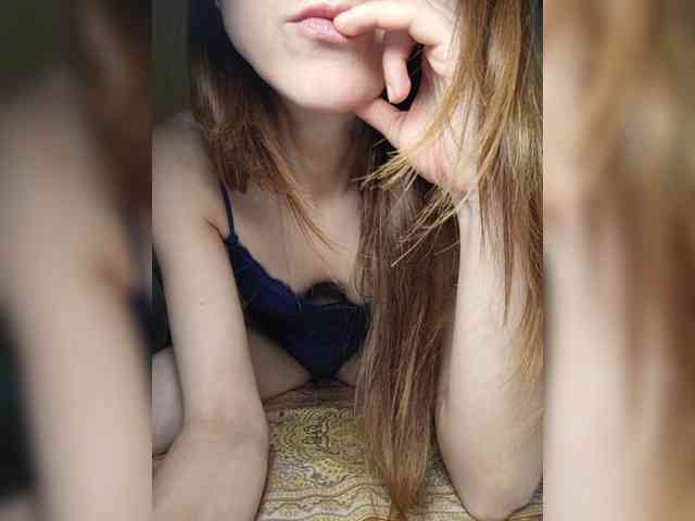 Your-Peachy-Dream webcam