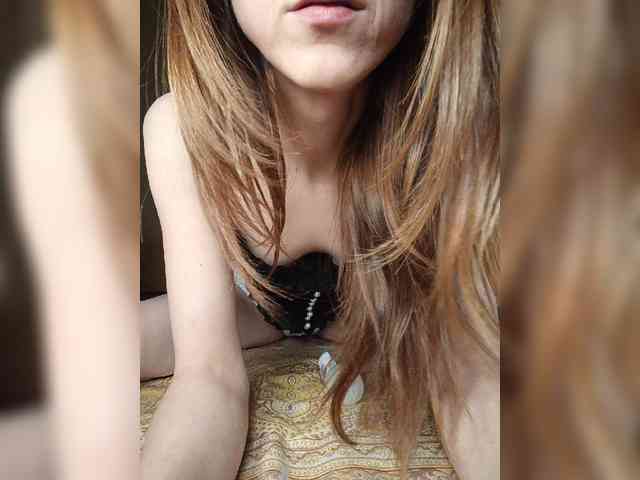 Your-Peachy-Dream webcam
