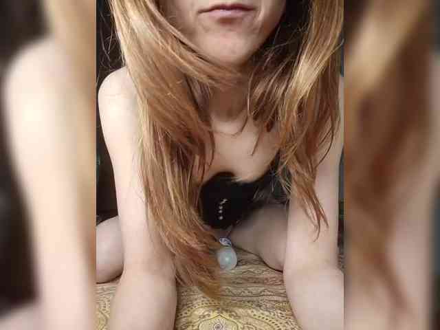 Your-Peachy-Dream webcam