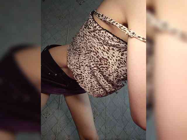 Your-Peachy-Dream webcam