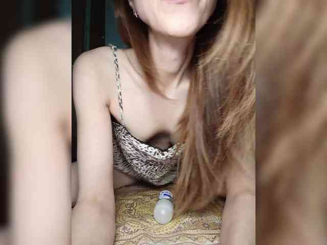 Your-Peachy-Dream webcam