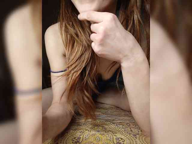 Your-Peachy-Dream webcam