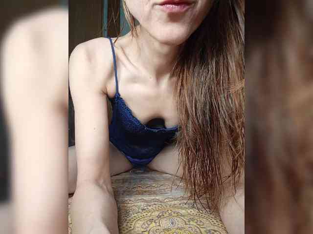 Your-Peachy-Dream webcam
