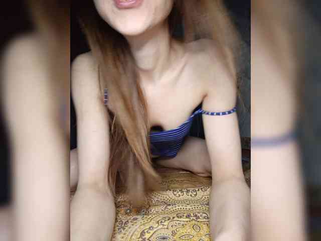 Your-Peachy-Dream webcam