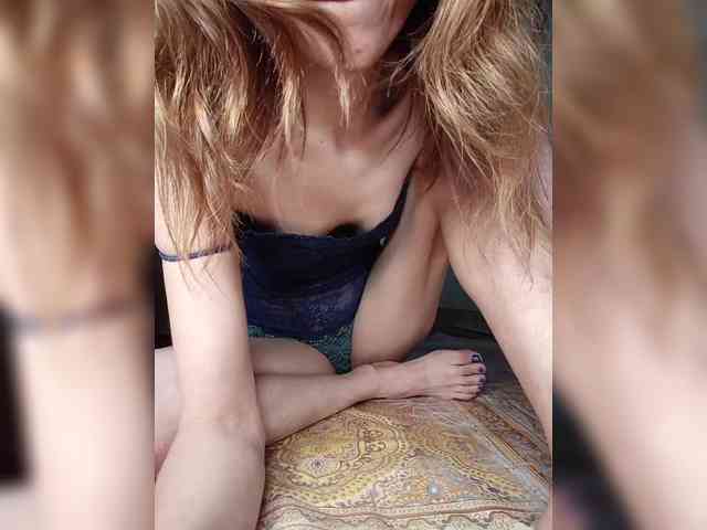 Your-Peachy-Dream Sex Cam Show