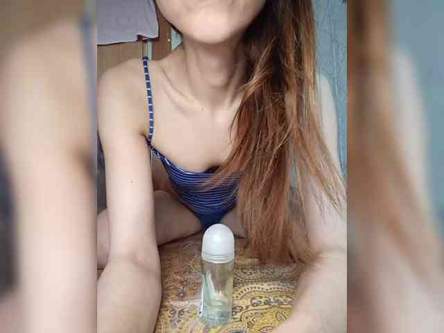Your-Peachy-Dream webcam