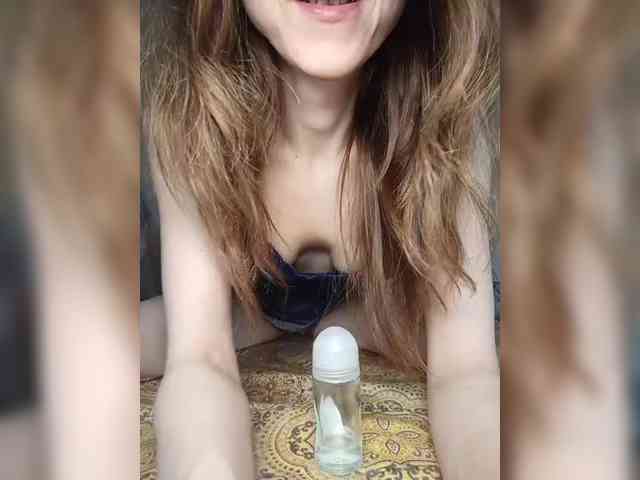 Your-Peachy-Dream webcam