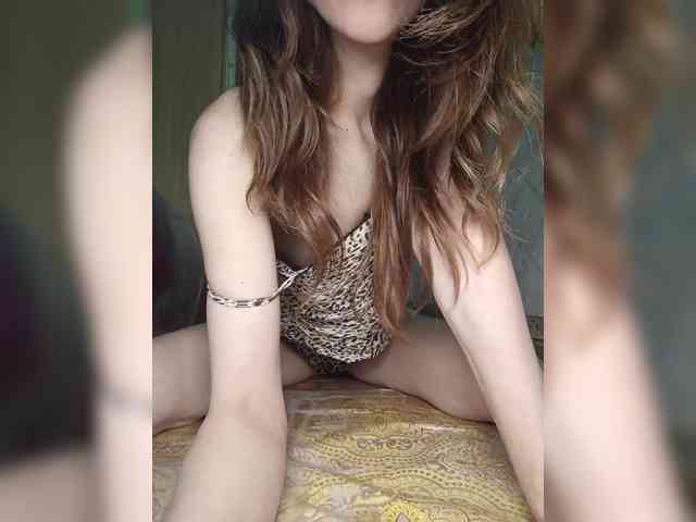 Your-Peachy-Dream webcam